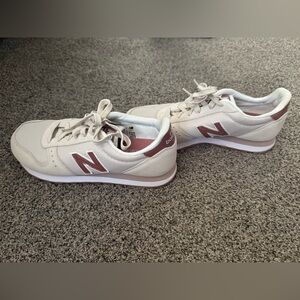 New Balance Women's cream and pink/purple Sneakers-new